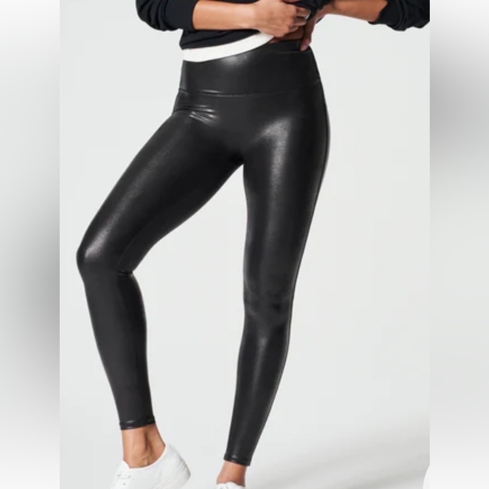 Spanx Faux Leather Mid Rise Ankle Leggings Woman’s Black Small Petite